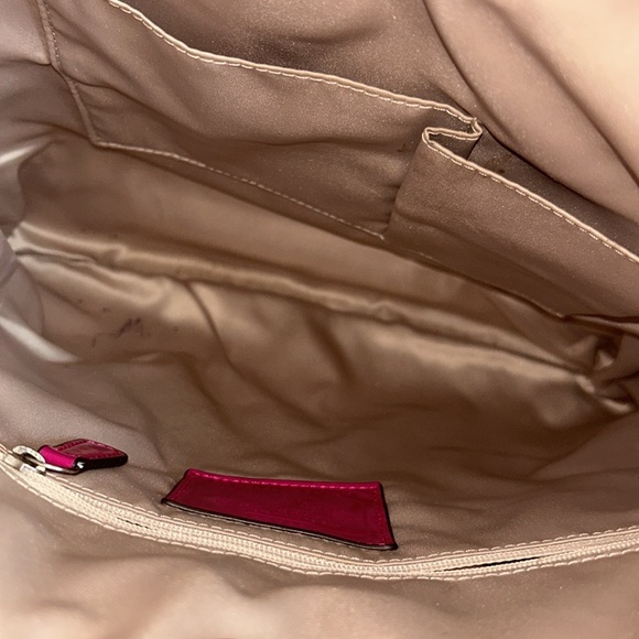 Coach - Picture 15 of 15